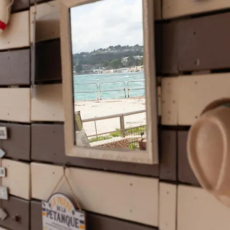 Les Pieds Dans L'eau * La Ciotat